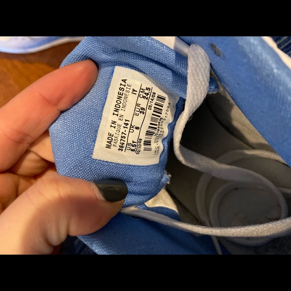 Jordan sneakers - Picture 4 of 4